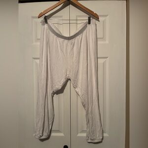 Studio Casual White Joggers